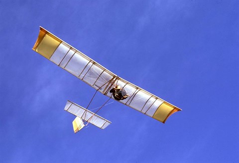 QuicksilverHangGliderDesignBobLovejoyBEF011lives.jpg