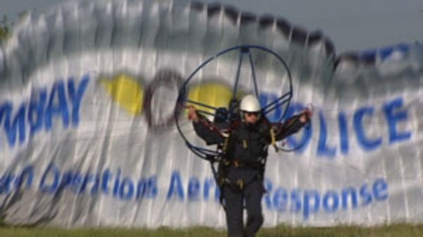 abc_paraglider_4_090509_wmain_large.jpg