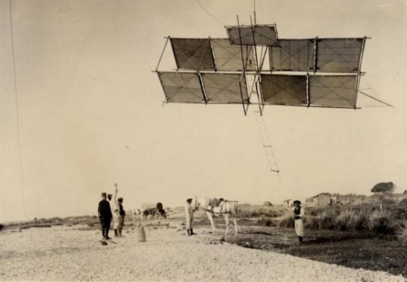 1902-Ferber-glider-flown-as-kite.jpg