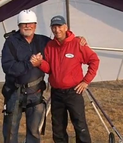 JohnHeineyCongratulatesFrankColverXlintFlight2.JPG