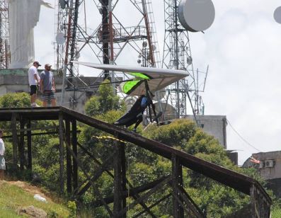 HandGesturingGoINCLINE.JPG